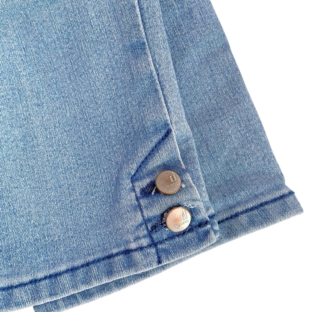 D. Jeans Classic Light Blue Capri Denim Jeans - Picture 4 of 6